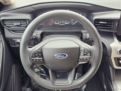 Used 2021 Ford Explorer 4WD w/ Class III Trailer Tow Package image 23