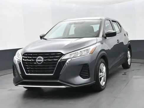 Used 2024 Nissan Kicks S FWD image 1