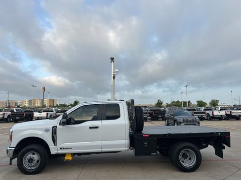 New 2025 Ford F350 XL w/ XL Chrome Package AWD/4WD image 9