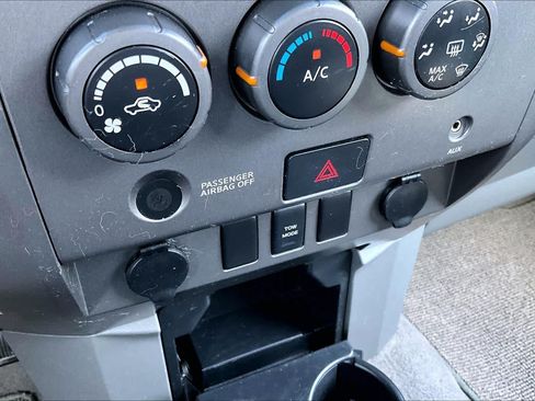 Used 2007 Nissan Titan XE w/ Preferred Pkg AWD/4WD image 31