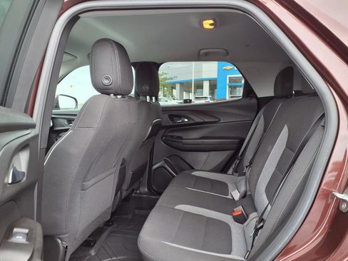Used 2022 Chevrolet TrailBlazer LT w/ Driver Confidence Package AWD/4WD image 23