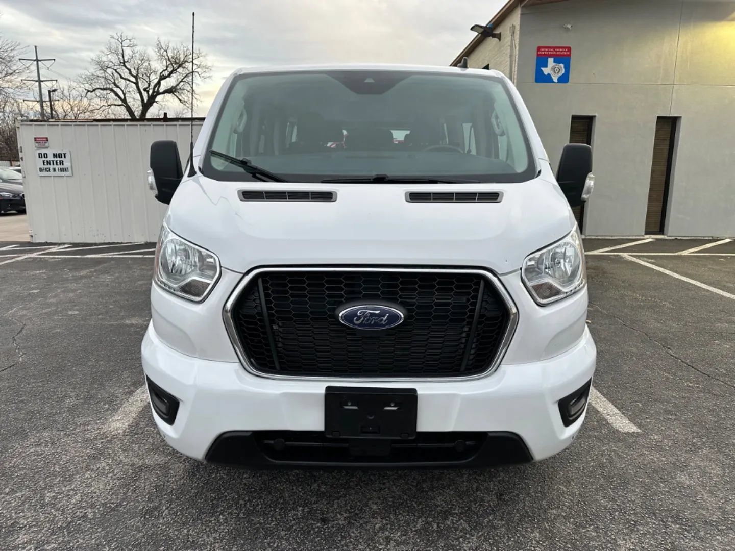 Used 2021 Ford Transit 350 XLT RWD image 8