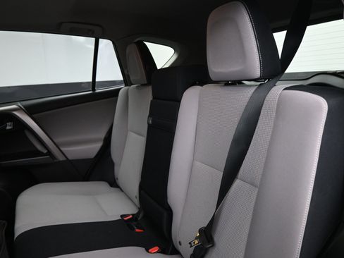 Used 2018 Toyota RAV4 XLE w/ Convenience Package image 17