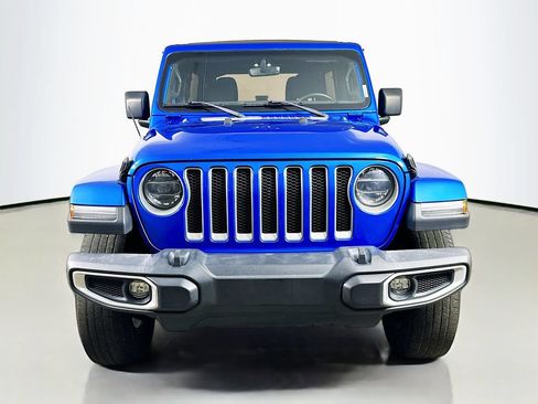 Used 2022 Jeep Wrangler Unlimited Sahara w/ LED Lighting Group AWD/4WD image 2