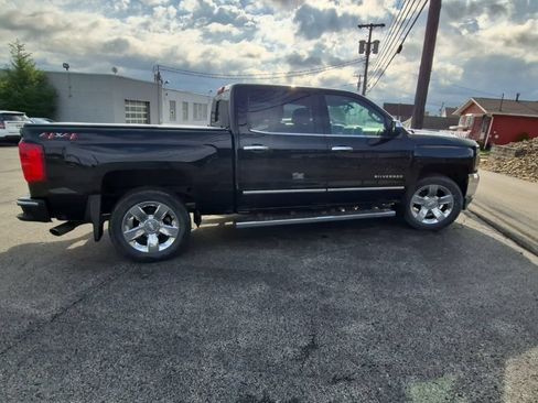 Used 2018 Chevrolet Silverado 1500 LTZ w/ Sport Package AWD/4WD image 8