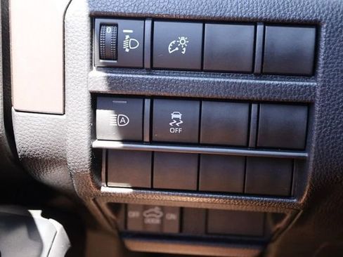 Used 2024 Toyota Tacoma SR5 AWD/4WD image 21