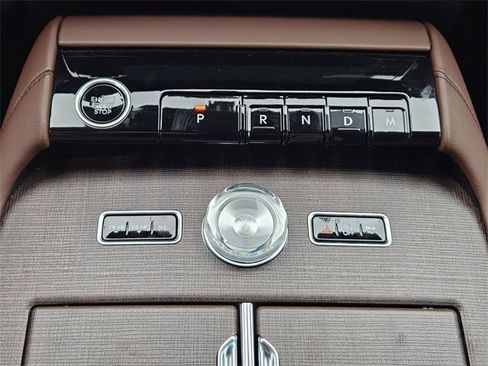 New 2025 Lincoln Navigator Reserve image 18