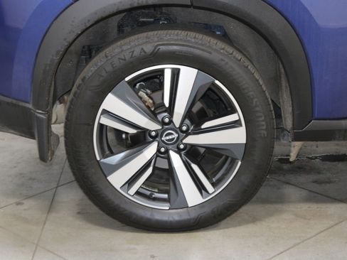 Used 2023 Nissan Rogue SL FWD image 12