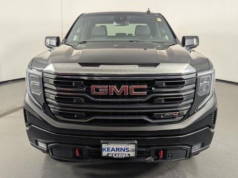Used 2022 GMC Sierra 1500 AT4 image 3