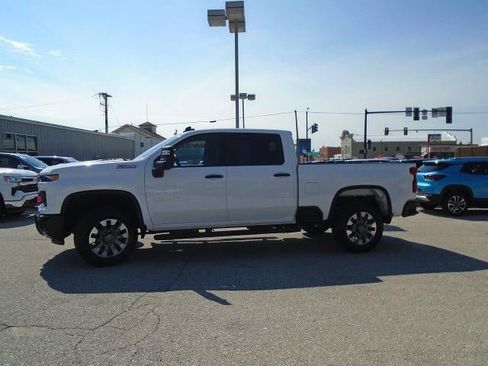 Certified 2024 Chevrolet Silverado 2500 Custom w/ Custom Value Package AWD/4WD image 4