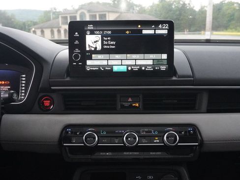 Used 2023 Honda Pilot Elite image 52