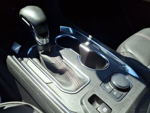 Used 2022 Chevrolet Traverse RS FWD image 27