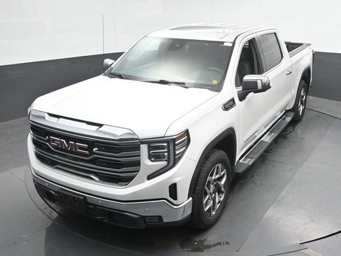 Used 2022 GMC Sierra 1500 SLT w/ SLT Premium Plus Package AWD/4WD image 35
