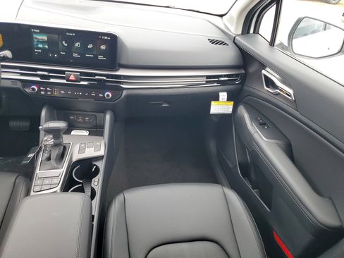New 2026 Kia Sportage EX image 32