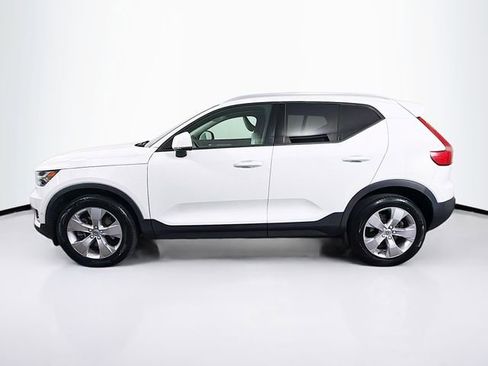 Used 2019 Volvo XC40 T5 Momentum AWD/4WD image 5