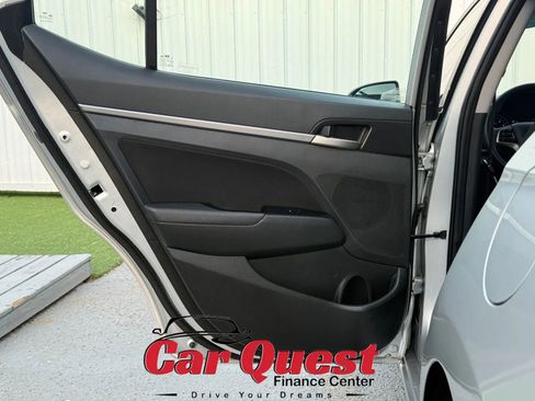 Used 2018 Hyundai Elantra SEL FWD image 13