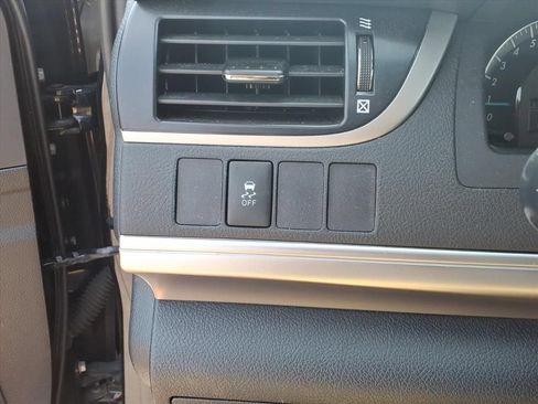 Used 2013 Toyota Camry SE FWD image 19