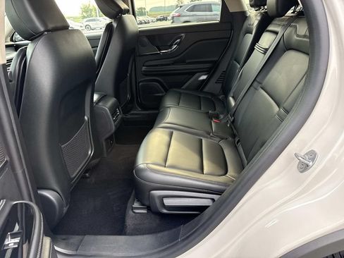 Used 2024 Lincoln Corsair AWD image 23