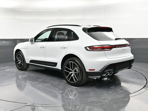 Certified 2026 Porsche Macan AWD/4WD image 3
