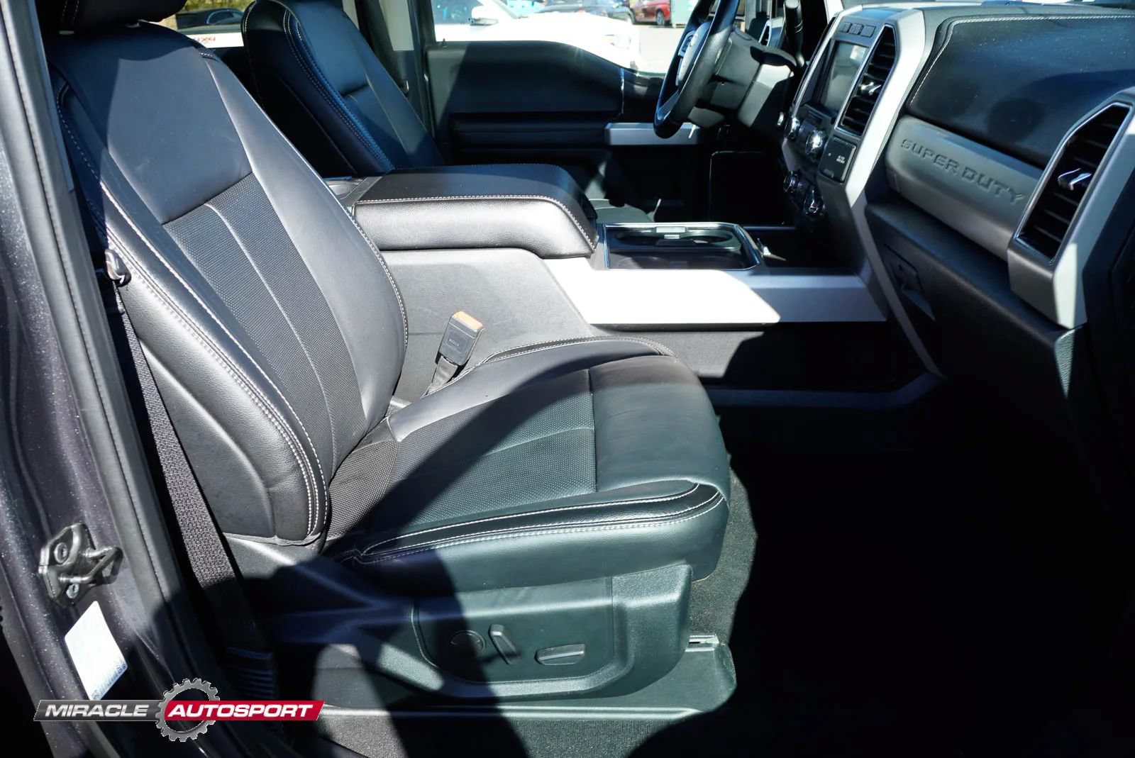 Used 2020 Ford F350 Lariat AWD/4WD image 30