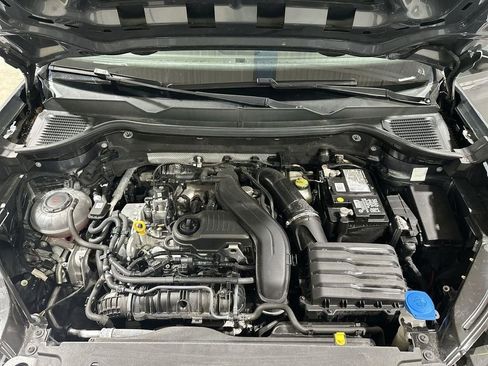 Used 2022 Volkswagen Taos SE FWD image 18
