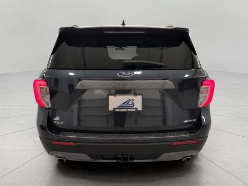Used 2024 Ford Explorer XLT w/ Equipment Group 202A AWD/4WD image 26