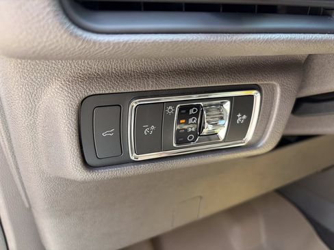 Certified 2020 Lincoln Corsair AWD w/ Equipment Group 101A image 12