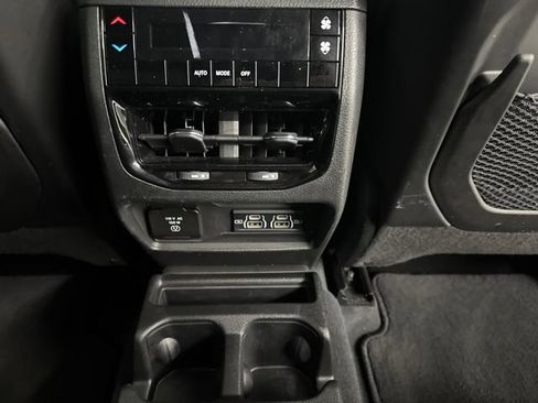 Used 2023 Jeep Grand Cherokee L Laredo AWD/4WD image 36