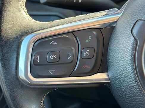 Used 2023 Jeep Gladiator Overland image 23