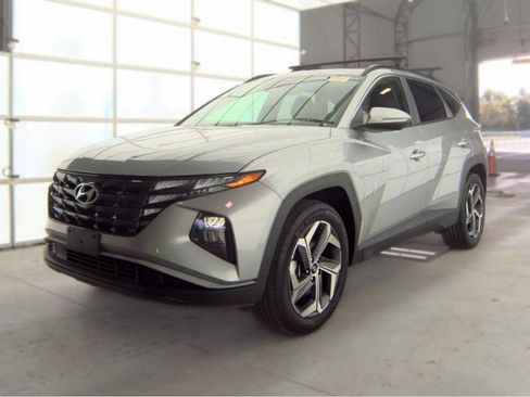 Used 2023 Hyundai Tucson SEL w/ Convenience Package AWD/4WD image 2