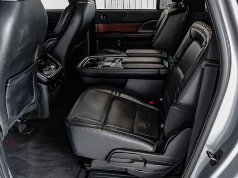 Used 2020 Lincoln Navigator L Reserve RWD image 37