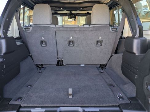 Used 2024 Jeep Wrangler Sport S image 30