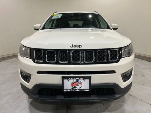 Used 2018 Jeep Compass Latitude w/ Cold Weather Group image 3