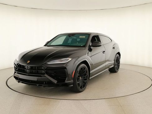 Used 2025 Lamborghini Urus SE AWD/4WD image 12