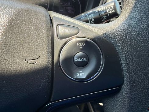 Used 2019 Honda HR-V LX image 28