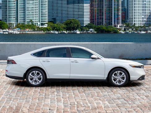 Certified 2024 Honda Accord LX image 4