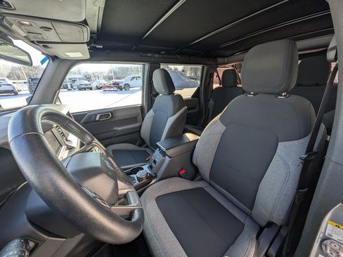 Used 2023 Ford Bronco Big Bend image 15