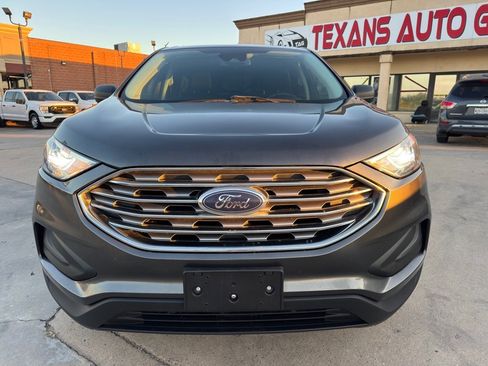 Used 2020 Ford Edge SE image 4