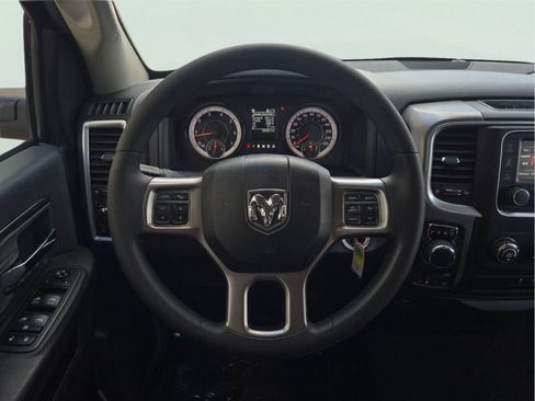 Used 2024 RAM 1500 Classic SLT AWD/4WD image 18
