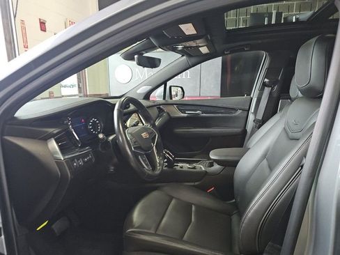 Used 2023 Cadillac XT5 Premium Luxury w/ Technology Package AWD/4WD image 5