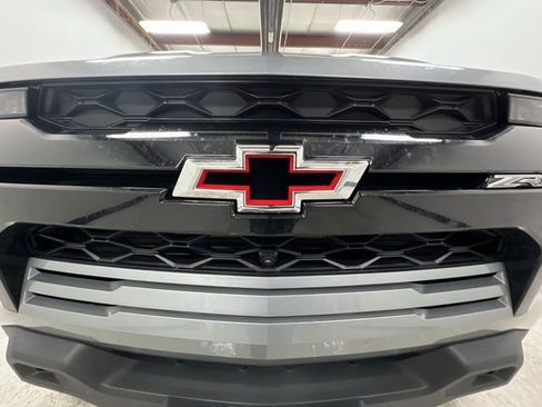 Certified 2025 Chevrolet Colorado ZR2 w/ Technology Package image 31