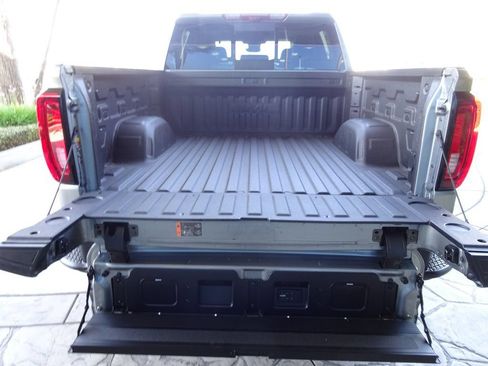 New 2026 GMC Sierra 1500 AT4X w/ LPO, Black Badging Package AWD/4WD image 8