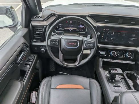 Used 2024 GMC Sierra 1500 AT4 w/ AT4 Premium Package AWD/4WD image 16