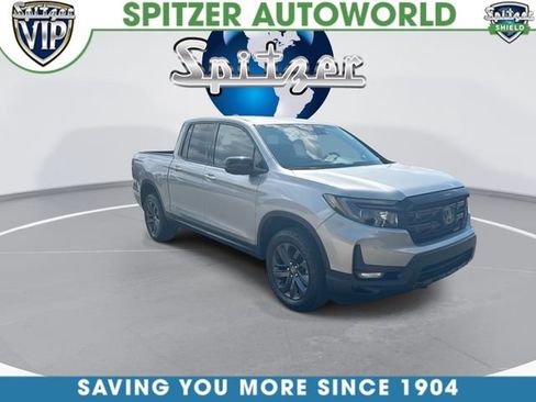 Used 2024 Honda Ridgeline Sport image 2