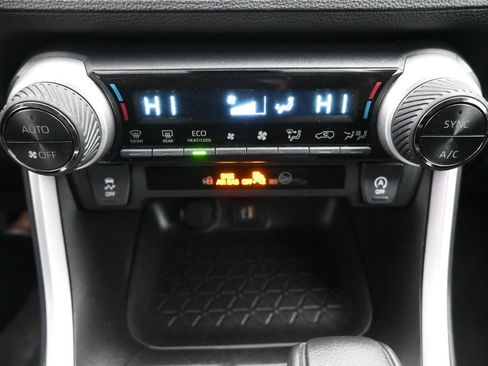 Used 2024 Toyota RAV4 XLE image 25