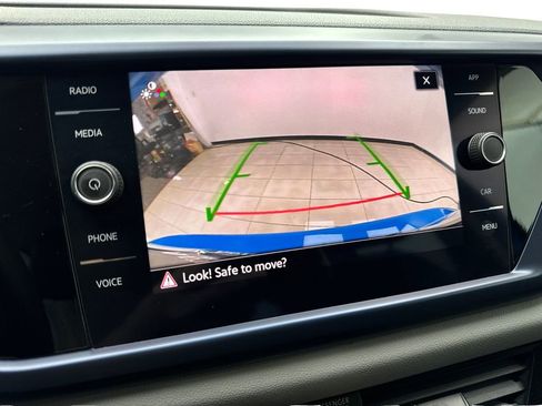 Used 2022 Volkswagen Taos SE w/ Panoramic Sunroof Package AWD/4WD image 65