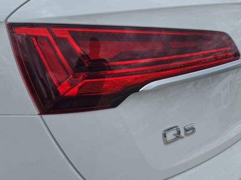 Used 2023 Audi Q5 Premium w/ Convenience Package AWD/4WD image 38
