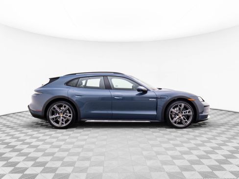 New 2025 Porsche Taycan 4 Cross Turismo AWD/4WD image 7