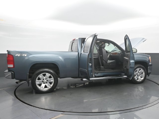 Used 2008 GMC Sierra 1500 SLT w/ SLT Preferred Package AWD/4WD image 51