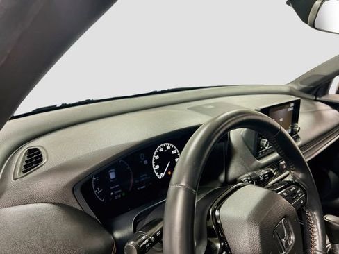 Used 2024 Honda HR-V Sport image 9